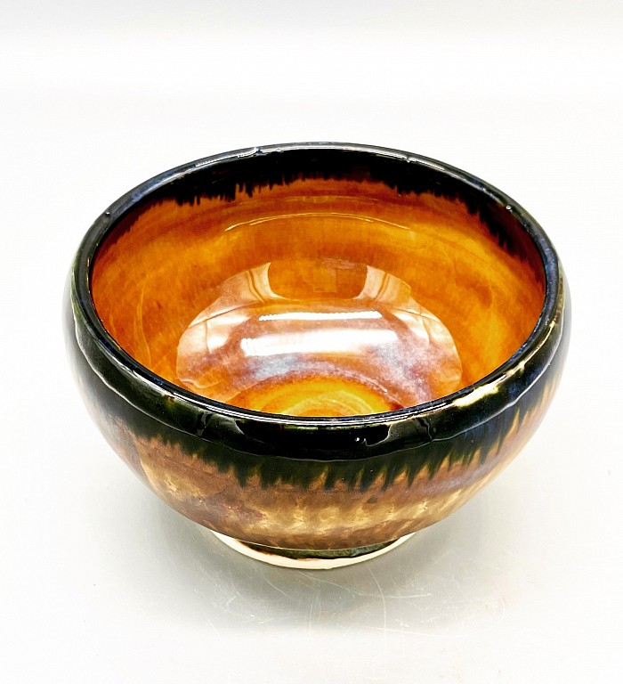 Bowl Celadon Amber, June Bug Rim Cone 6
