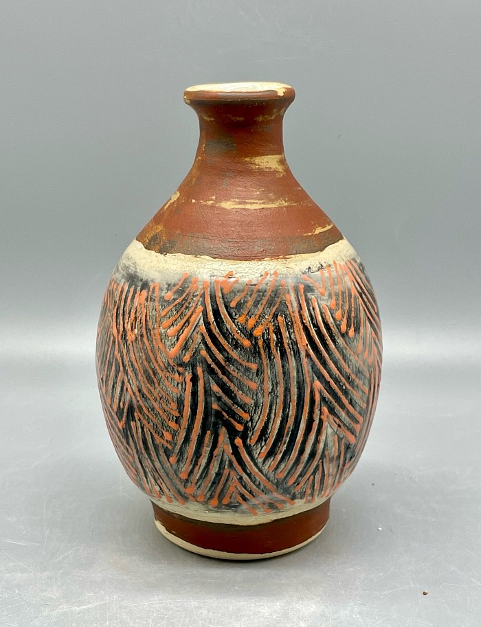 Porcelain bottle with texture and underglaze decoration 2024